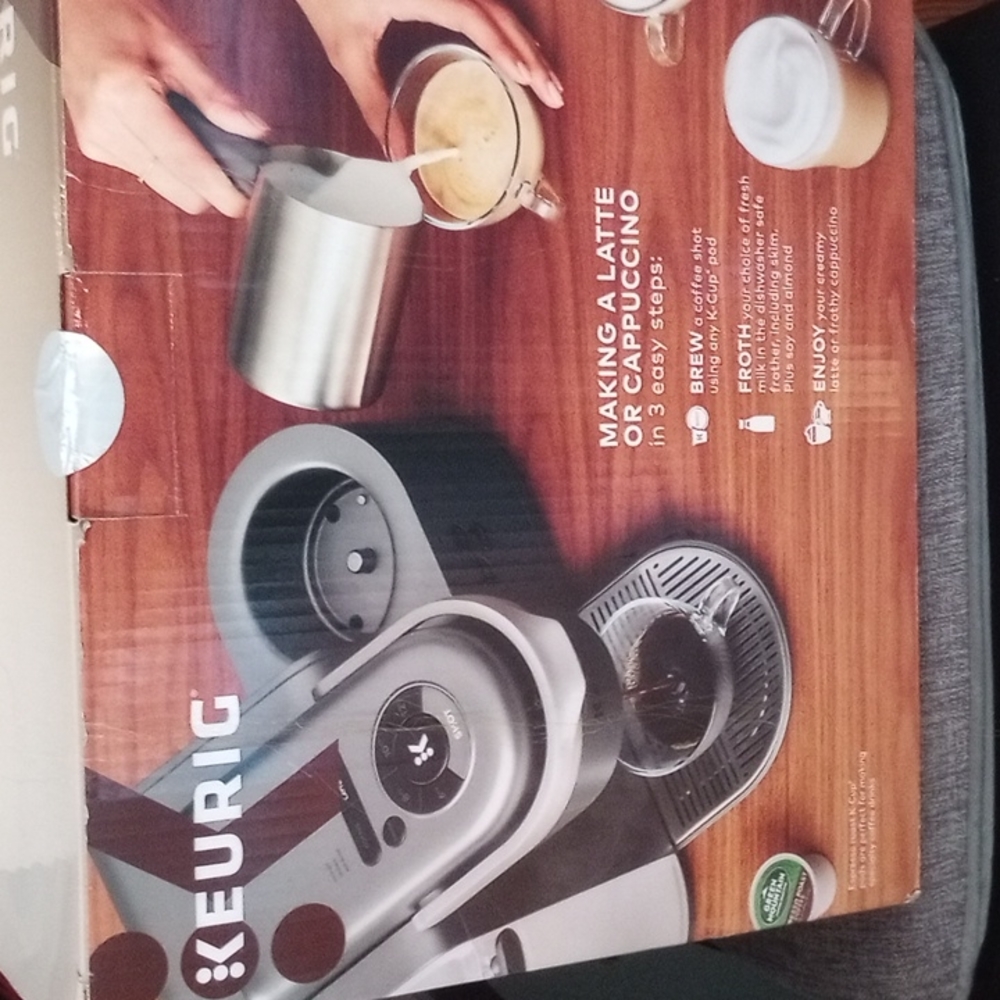 Keurig single serve coffee latte and cappuccino maker